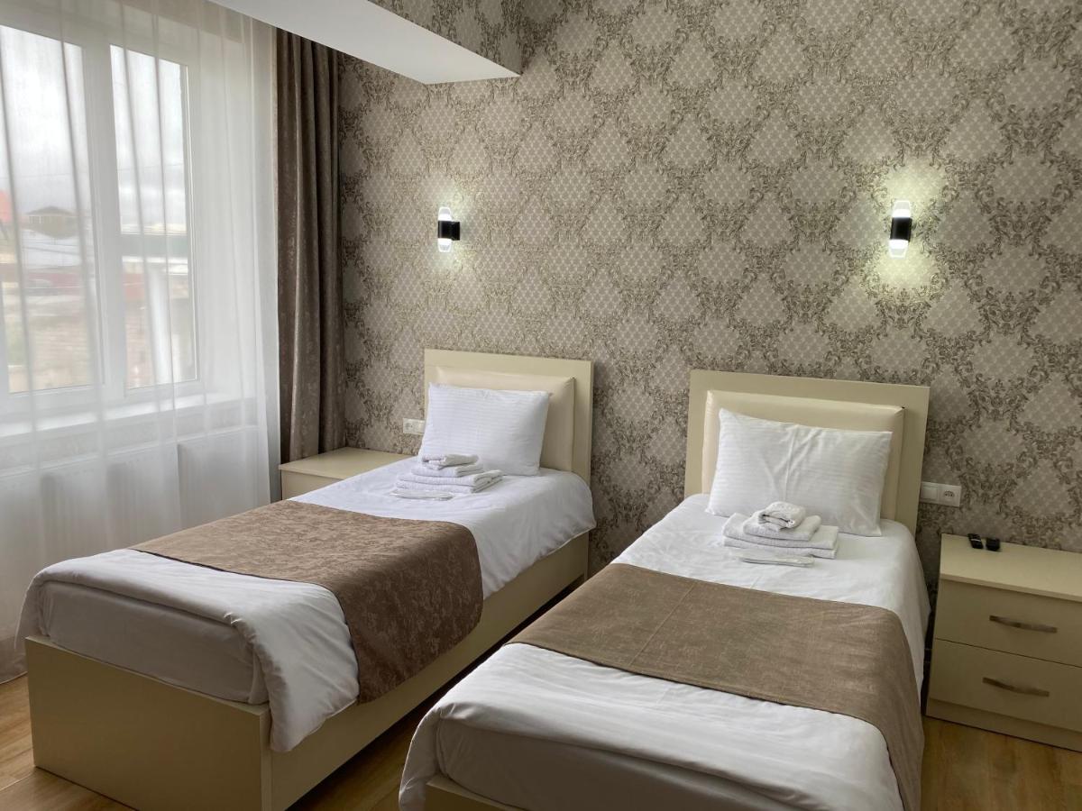 Hotel Sharl Ninotsminda ภายนอก รูปภาพ